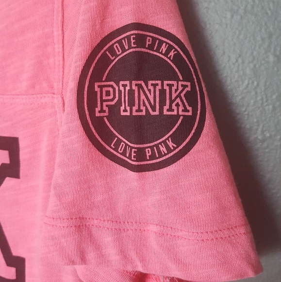《VS PINK》NWOT Hot Pink Tee - Picture 2 of 4